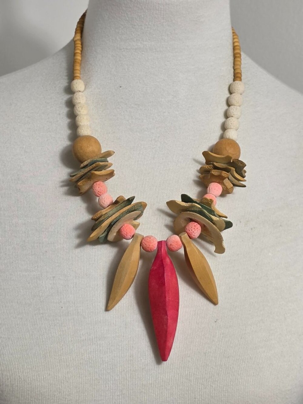 Vintage Island-Style Wood Necklace Earthy Colors Tan, Green and Pink